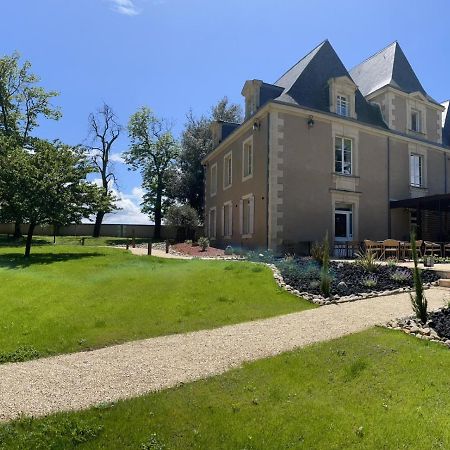 Hotel & Restaurant - Le Manoir Des Cedres - Piscine Chauffee Et Climatisation 胡菲涅克 外观 照片