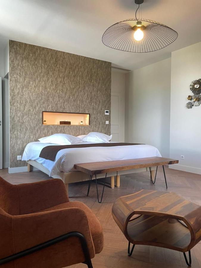 Hotel & Restaurant - Le Manoir Des Cedres - Piscine Chauffee Et Climatisation 胡菲涅克 外观 照片